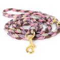 Load image into Gallery viewer, Calma Velvet Hundeleine aus geflochtenem Paracord in harmonischen Lilatönen mit optionalem Kurzführer aus BioThane® oder Leder.