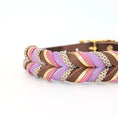 Load image into Gallery viewer, Leder Hundehalsband Velvet in warmen Braun- und sanften Herbsttönen – handgemacht von LucyLu Design®