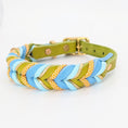 Bild in Galerie-Betrachter laden, Leder Hundehalsband Breeze aus Leder in frischer Frühlingsfarbwelt – handgemacht von LucyLu Design®