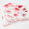 Bild in Galerie-Betrachter laden, Musselin-Bandana Blossom Rose mit großen Blüten in Rosé und Apricot auf hellem Hintergrund von LucyLu Design®