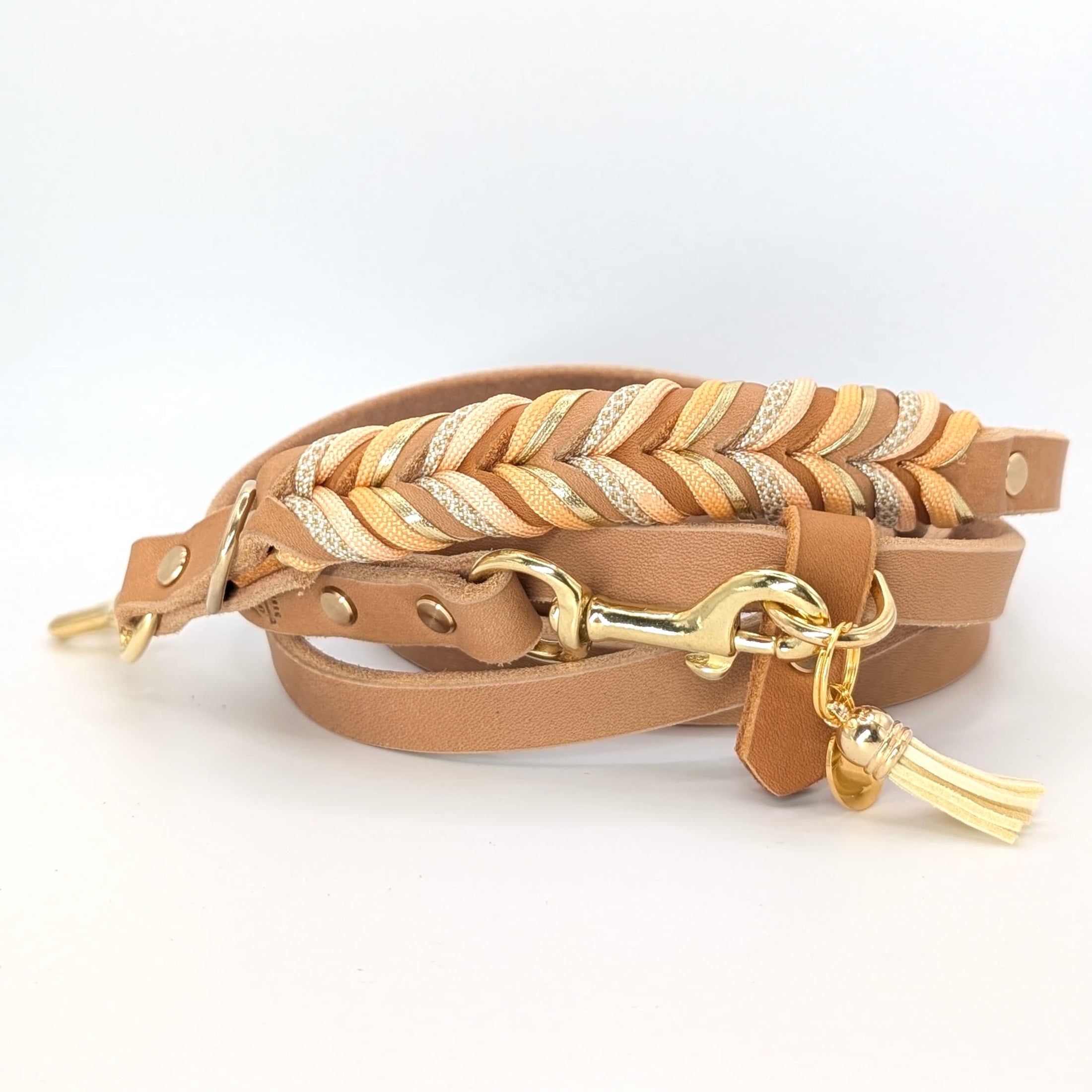 Leder Hundeleine Peanut aus Leder in natürlicher Farbwelt – handgemacht von LucyLu Design®