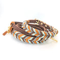 Bild in Galerie-Betrachter laden, Leder-Set Cody mit Leder Hundehalsband und Leder Hundeleine in warmen Braun- und Cognactönen mit hellblauen Details – handgemacht von LucyLu Design®
