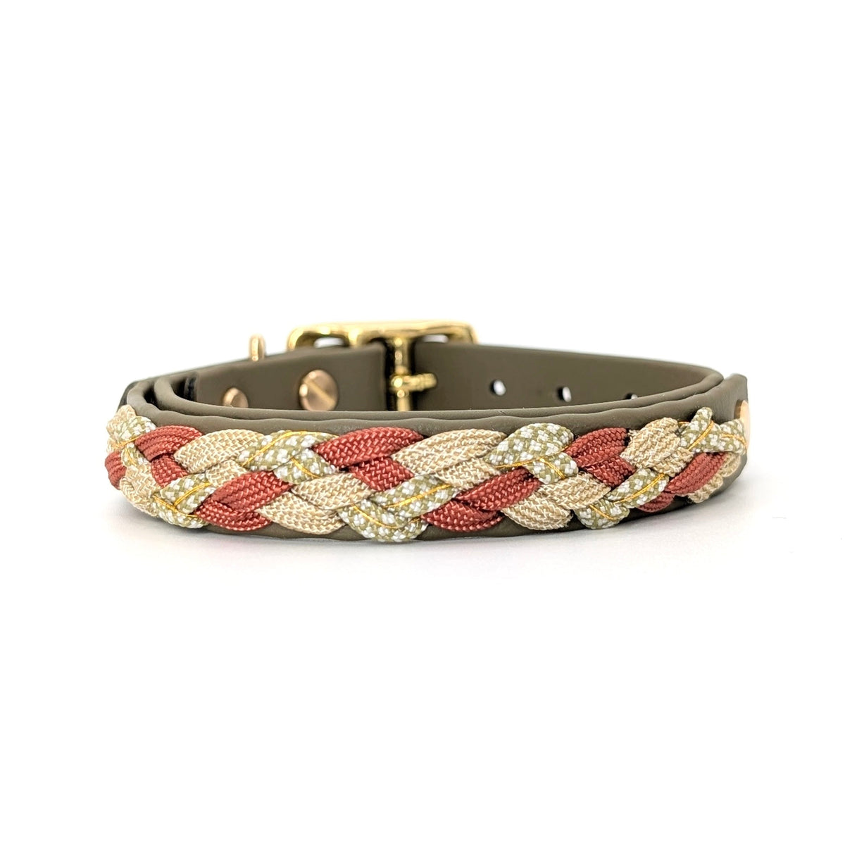 Calma Rust Hundehalsband aus geflochtenem Paracord in Rost, Beige und Grün – handgemachtes Halsband in warmen Herbstfarben.