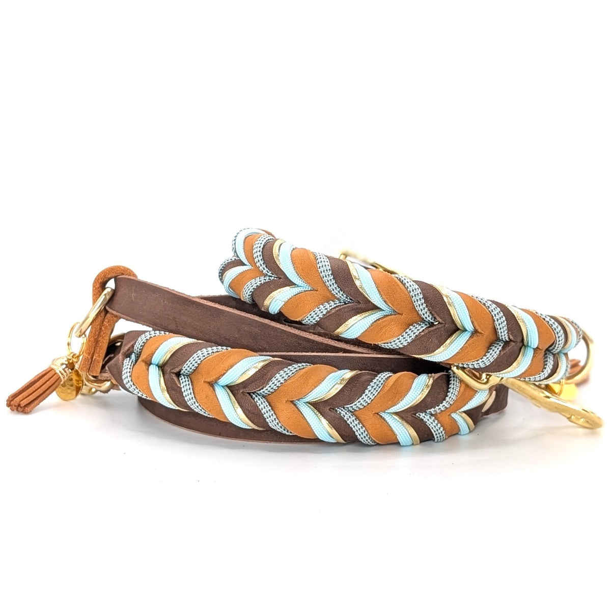 Leder-Set Cody mit Leder Hundehalsband und Leder Hundeleine in warmen Braun- und Cognactönen mit hellblauen Details – handgemacht von LucyLu Design®