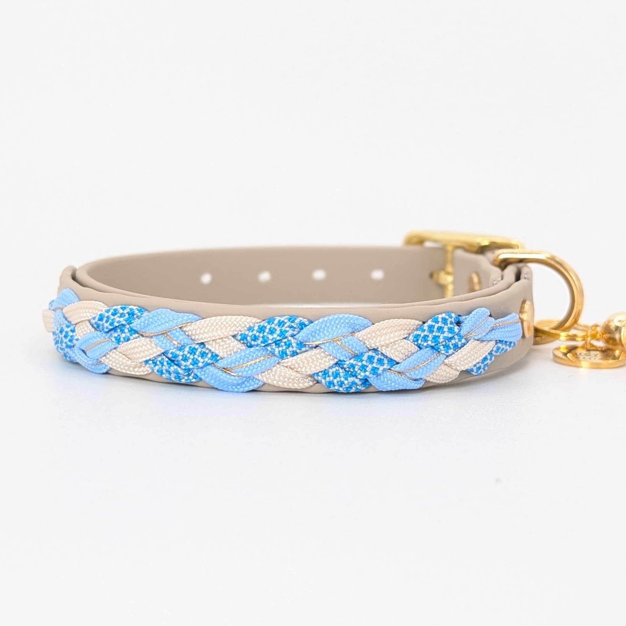Calma Milow Hundehalsband aus geflochtenem Paracord in Blautönen, Creme und Taupe, handgemacht und passend zur Calma Leine Milow
