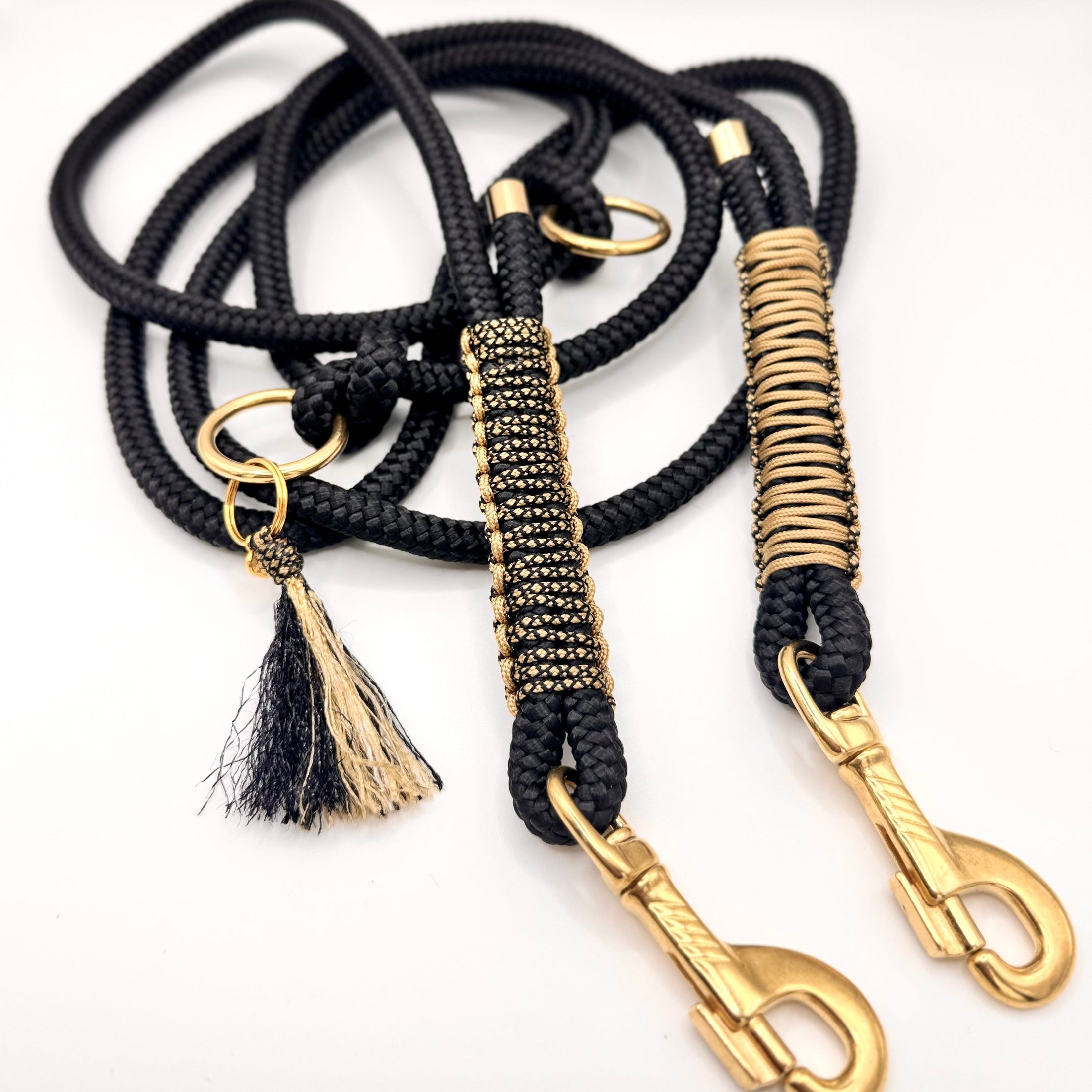 Tauhalsband Black & Gold mit beidseitigem Goldton