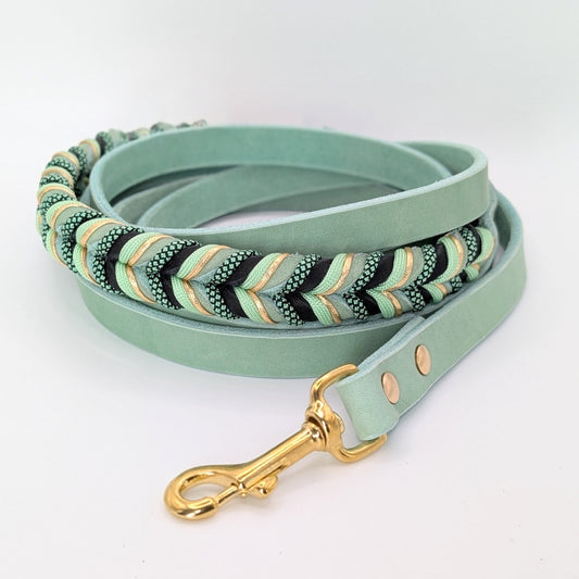 Lederleine Peppa in Mintgrün & Schwarz – handgemacht von LucyLu Design®