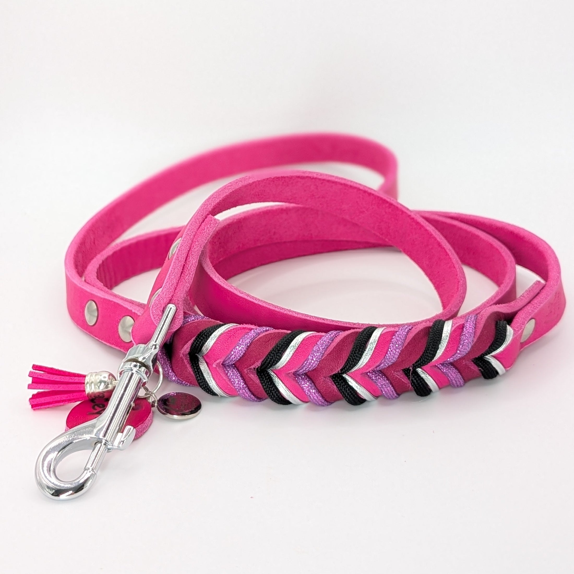 Verstellbare Grace-Leine aus Leder – Detailansicht Karabiner