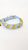 Video in Galerie-Betrachter laden und wiedergeben, Daily Deluxe Halsband – geflochtenes BioThane® Hundehalsband, individuell konfigurierbar in Größe, Breite & Farbe
