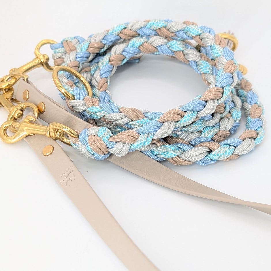 Calma Blue Water Hundeleine aus Paracord mit BioThane®-Kurzführer, handgemacht