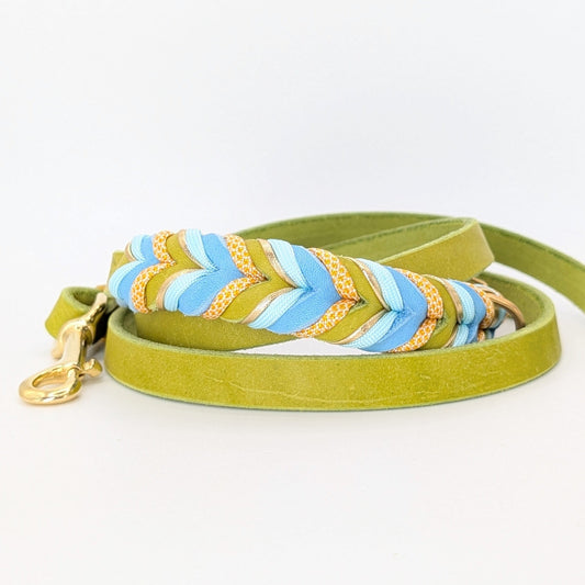Leder Hundeleine Breeze aus Leder im frischen Frühlingsdesign – handgemacht von LucyLu Design®