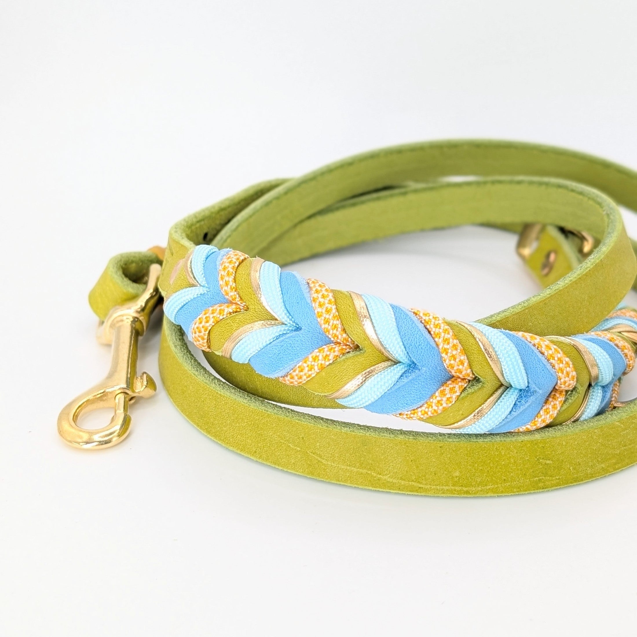 Leder Hundeleine Breeze aus Leder im frischen Frühlingsdesign – handgemacht von LucyLu Design®