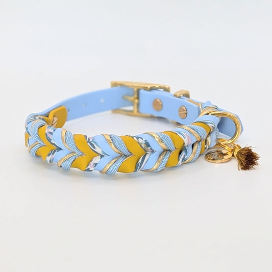 Blossom Ice – BioThane® Hundehalsband in Blau-Gelb mit Blütenschnur & Paracord, handgefertigt