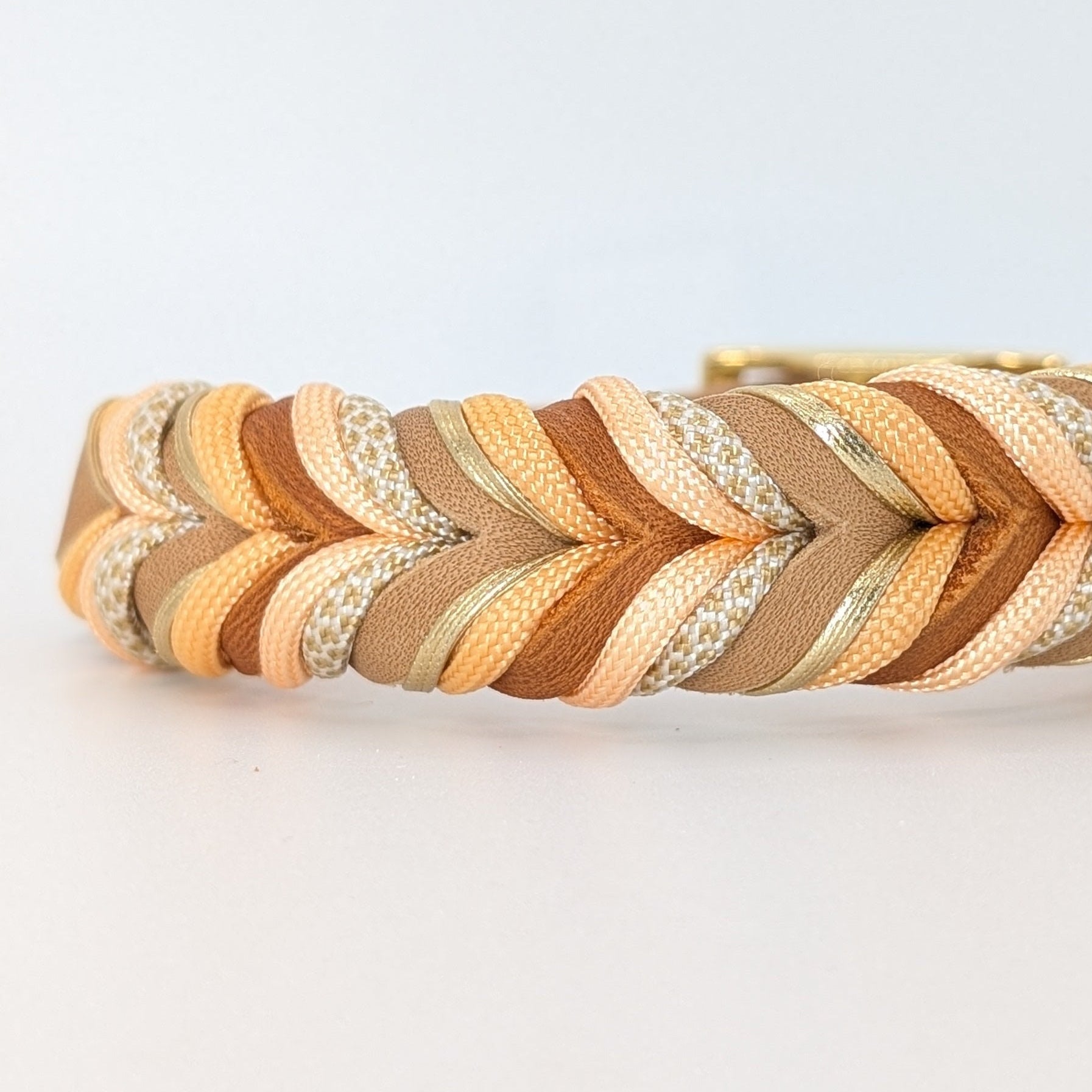 Leder Hundehalsband Peanut aus Leder in natürlicher Farbwelt – handgemacht von LucyLu Design®