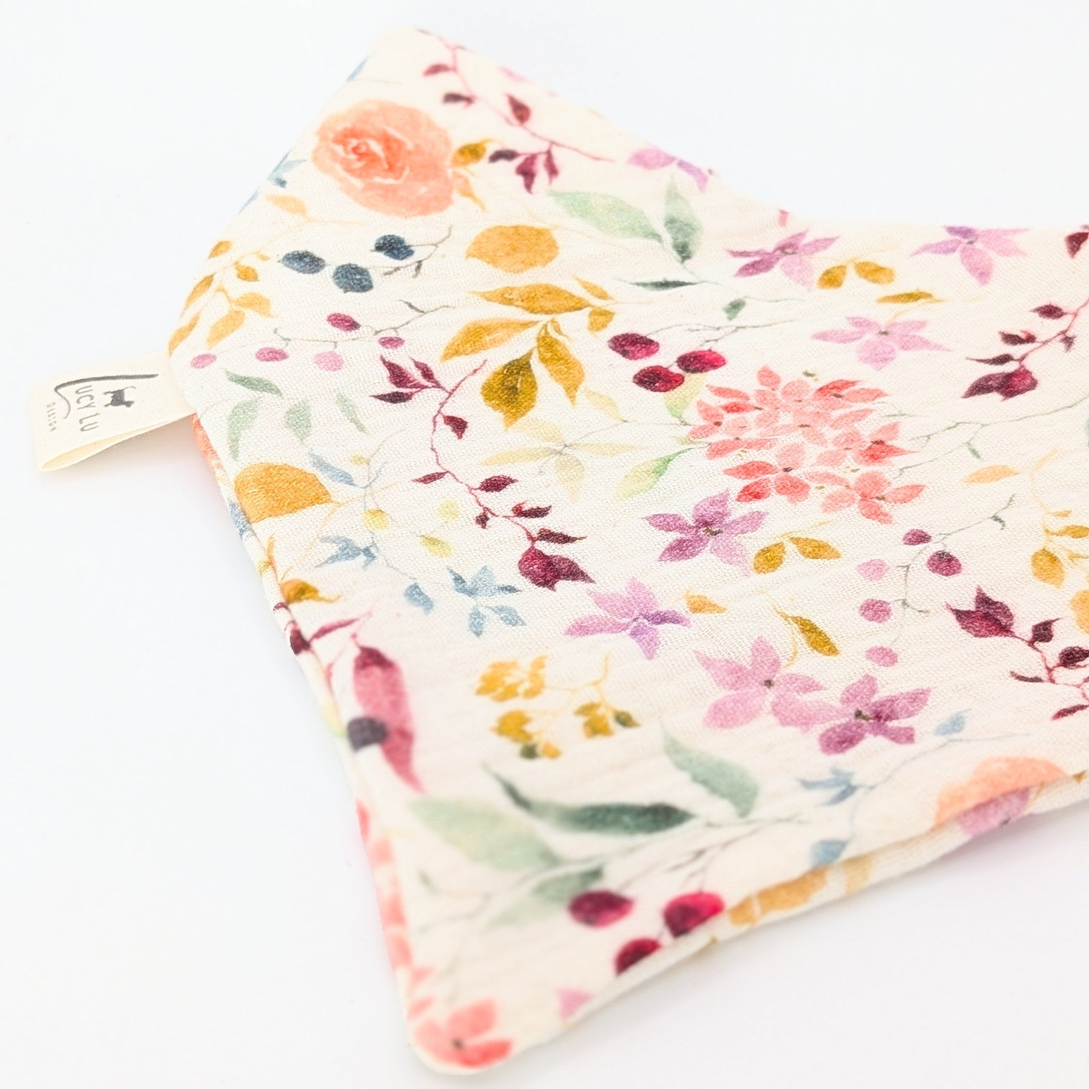 Musselin-Bandana Wild Garden mit detailreichem Blumenprint in warmen Naturtönen von LucyLu Design®