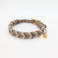 Bild in Galerie-Betrachter laden, Leder Hundehalsband Muddy Forest – Herbstkollektion LucyLu Design®

