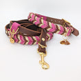 Bild in Galerie-Betrachter laden, Stylische Leder-Paracord Leine „Schocko-Berry“ handmade
