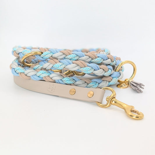 Calma Blue Water Hundeleine aus Paracord mit BioThane®-Kurzführer, handgemacht