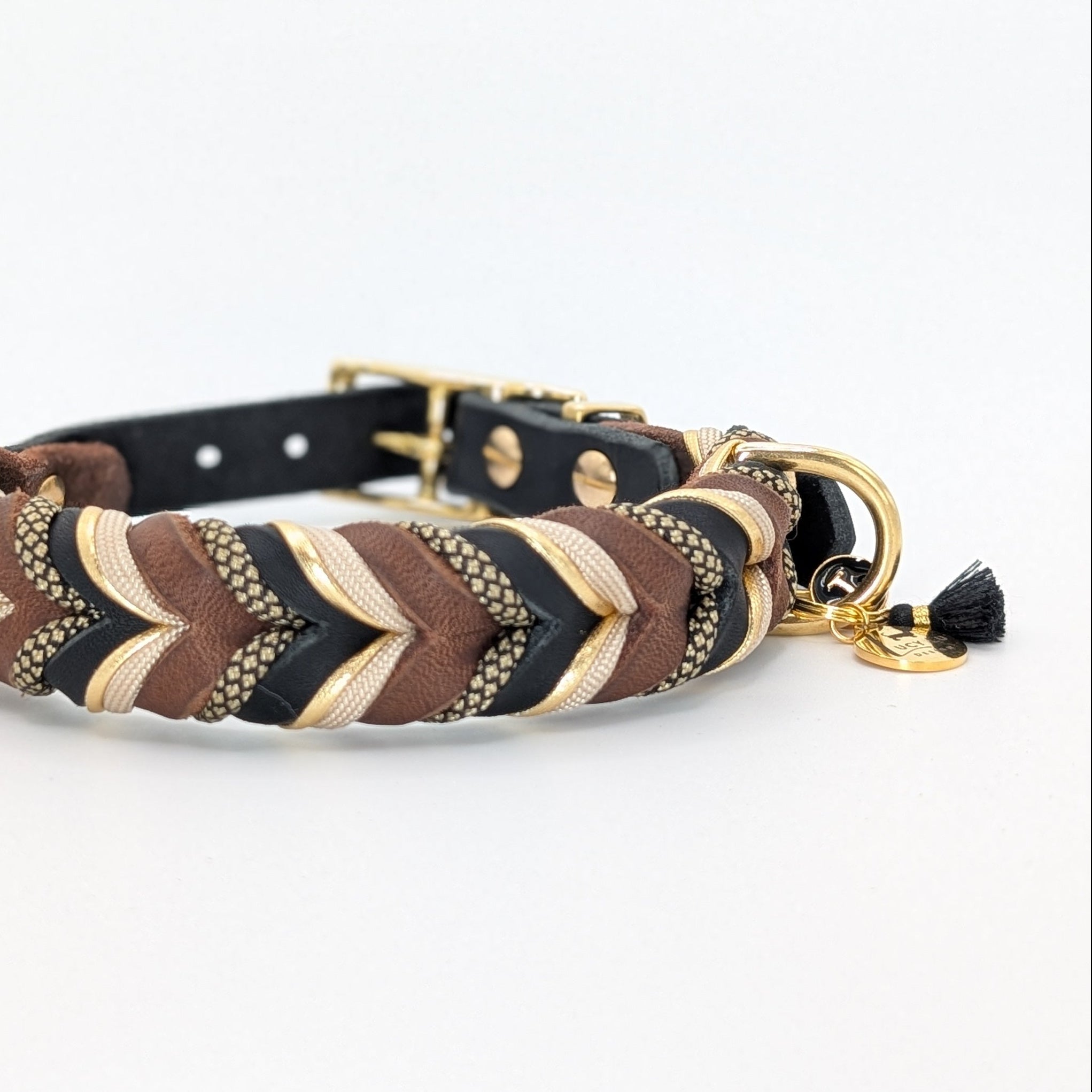 Lederhalsband Toni in Naturtönen – handgemacht von LucyLu Design®