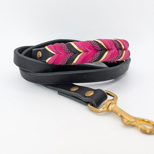 Lederleine Ruby aus Leder mit femininer Note – verstellbar und handgemacht