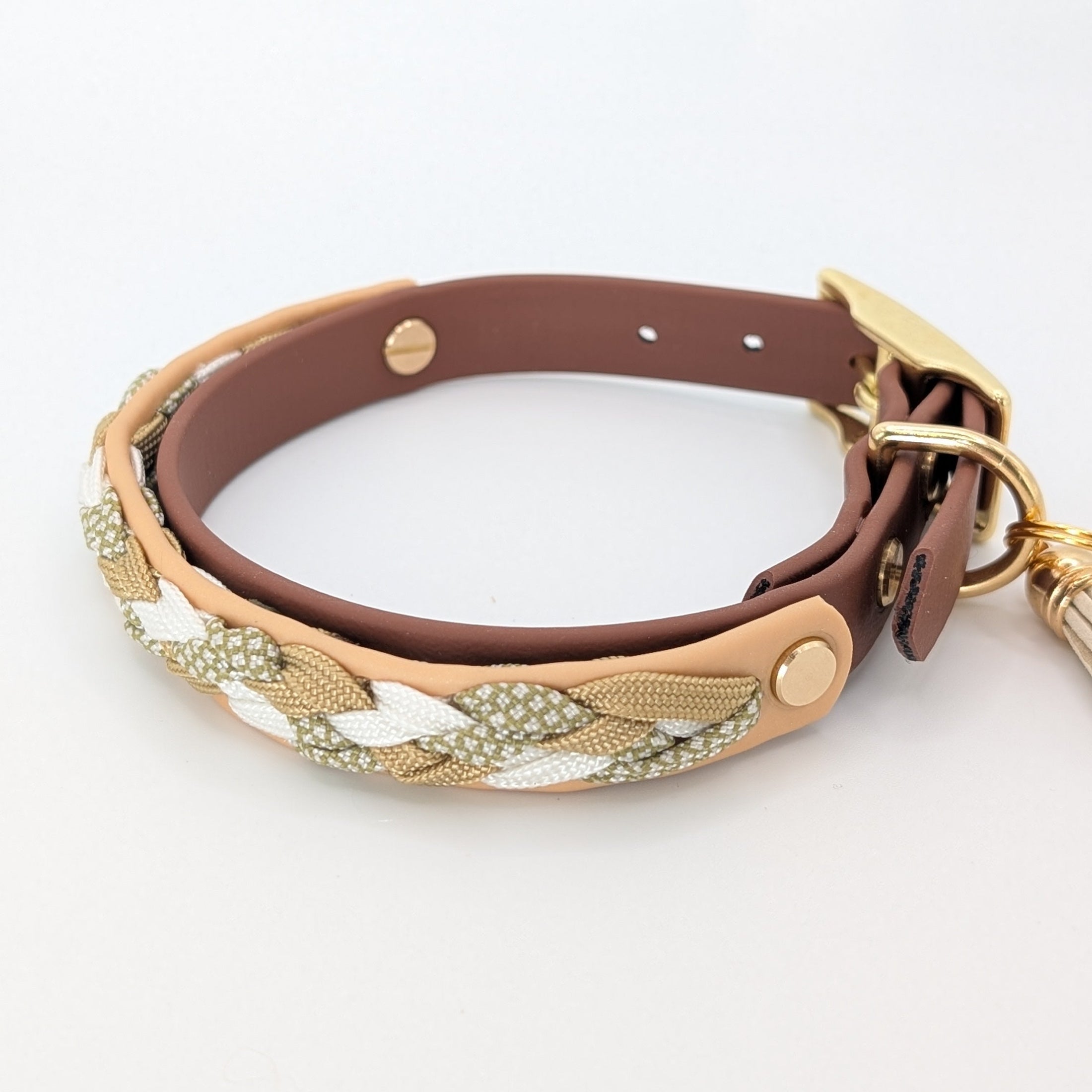 Calma Loam – Hundehalsband mit geflochtenem Detail aus Paracord, handgemacht, Calma Kollektion“