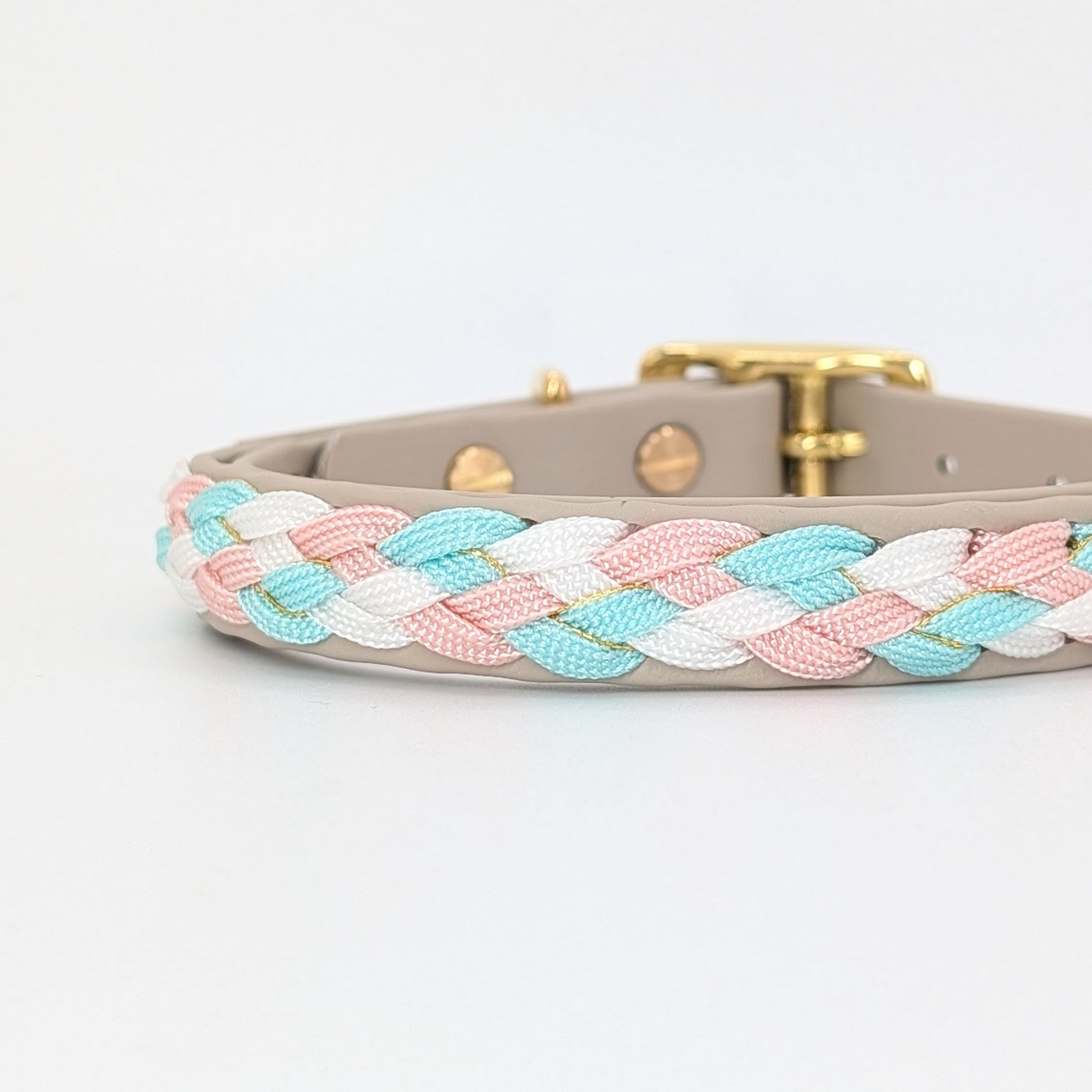 Calma Silk Hundehalsband mit geflochtenem Detail aus Paracord, handgemacht