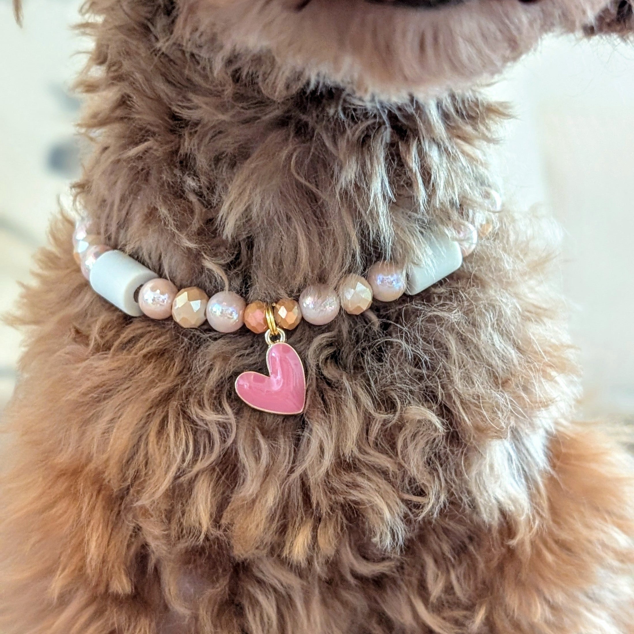 EM-Kette aus Facettenperlen mit Herzanhänger zum Valentinstag