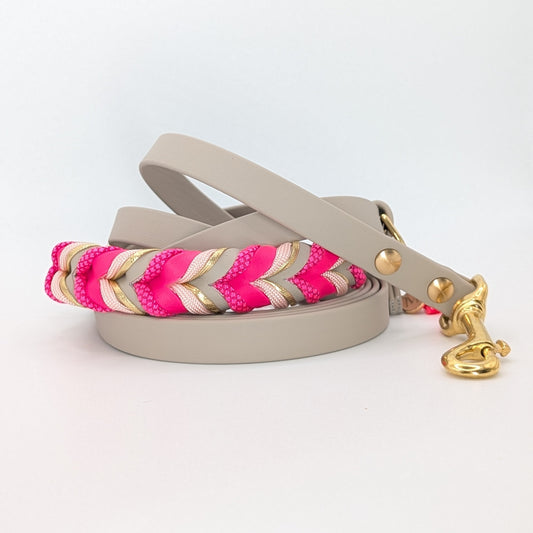 Handgefertigte BioThane Leine Mila – 3-fach verstellbar in Taupe und Pink